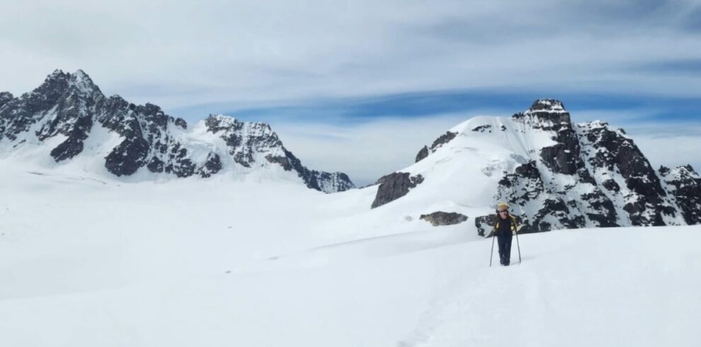 Panpatia Col Trek glacier crossing between Kedarnath and Badrinath at 5260m Uttarakhand Himalaya