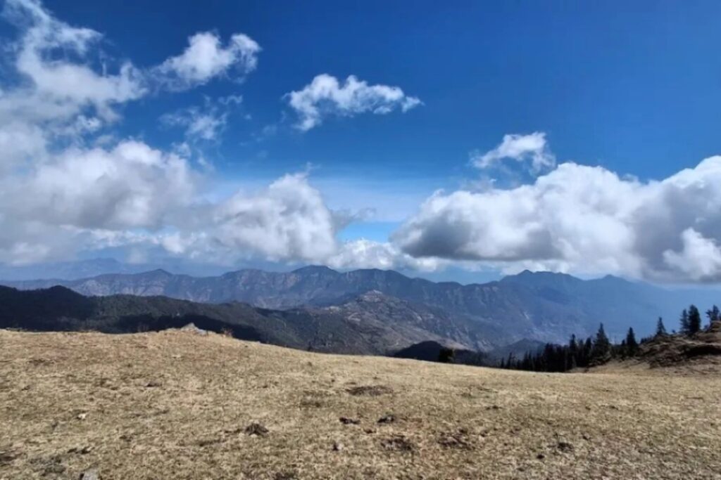 Dudhatoli Trek panoramic Himalayan ridge view