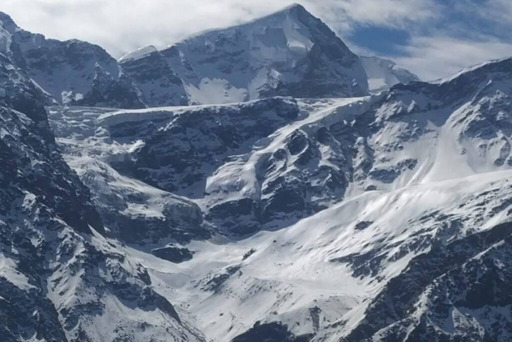nanda ghunti peak summit garhwal himalayas