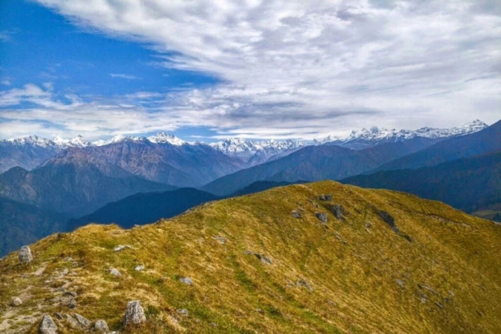 Phulara Ridge Trek ridge walk with panoramic Himalayan views in Uttarakhand