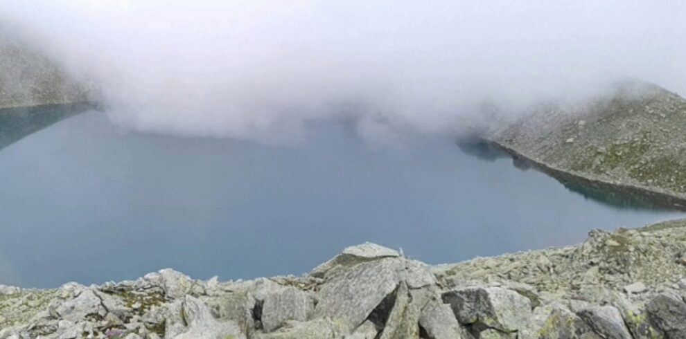 Sahastra Tal Trek in September autumn Himalayan landscape